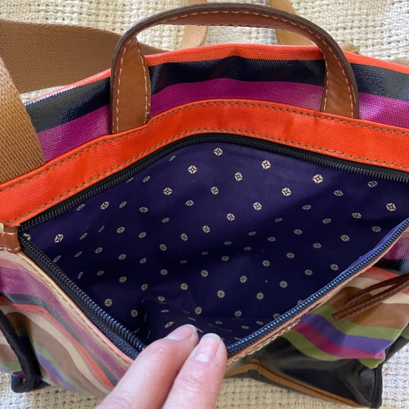 New Fossil crossbody coated canvas. Rainbow multicolor. Leather. 5 pockets snap - Picture 4 of 12